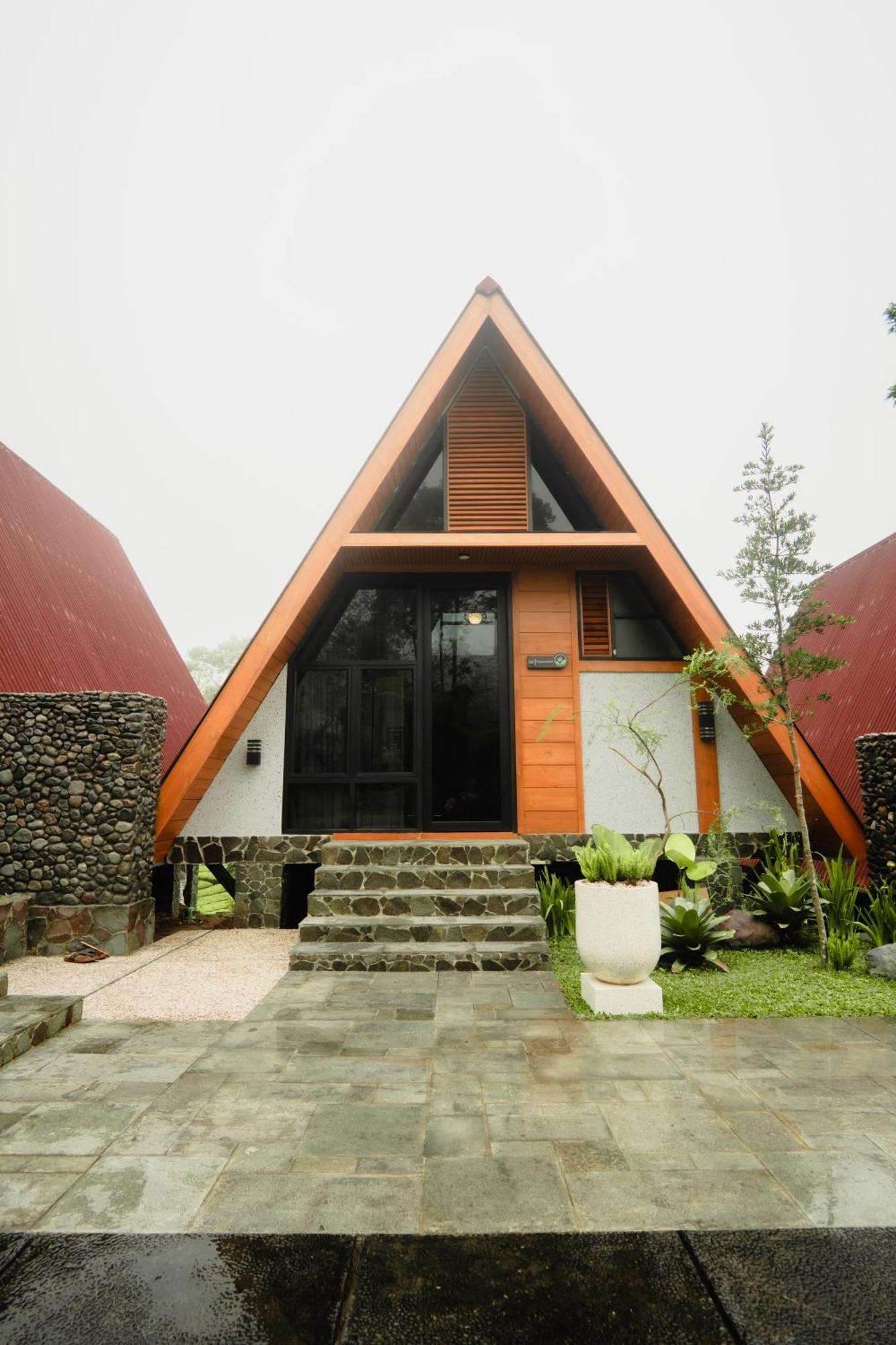 Panama Resort Wonosobo Exterior photo